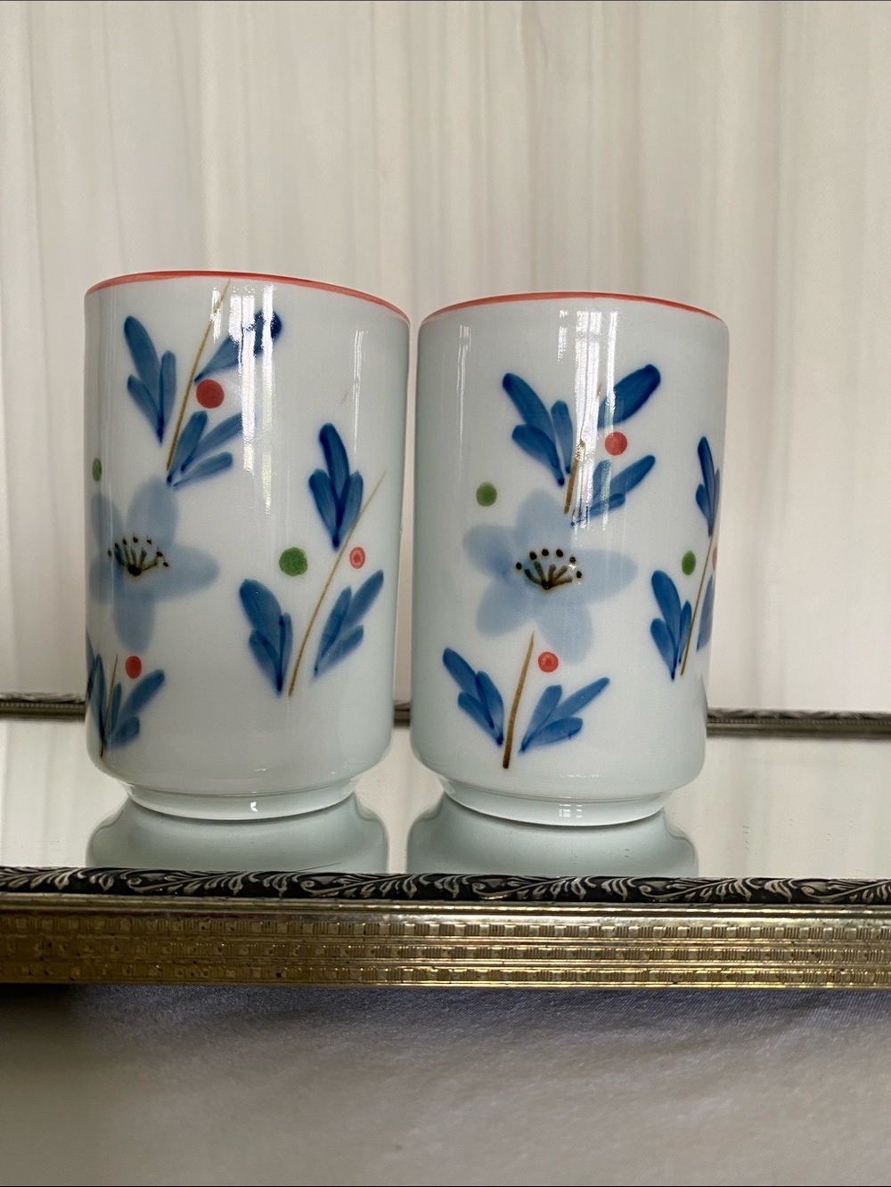 Blue Floral Porcelain Tea Cups - Set of 2
Made in Japan 🇯🇵